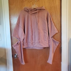 ALO peak cutout long sleeve pullover crop hoodie